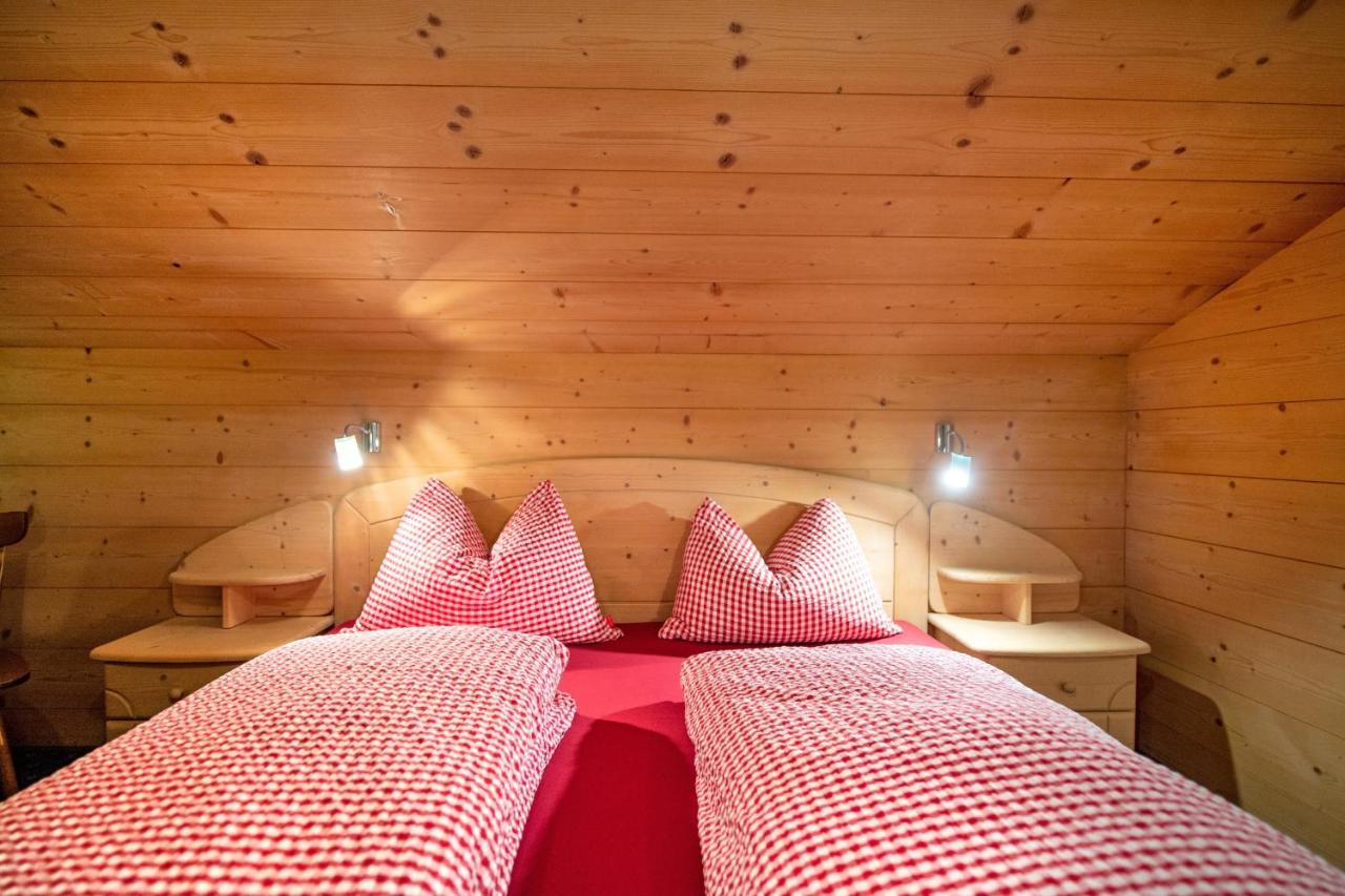 Agriturismo Apartments Tuene オルティゼーイ エクステリア 写真