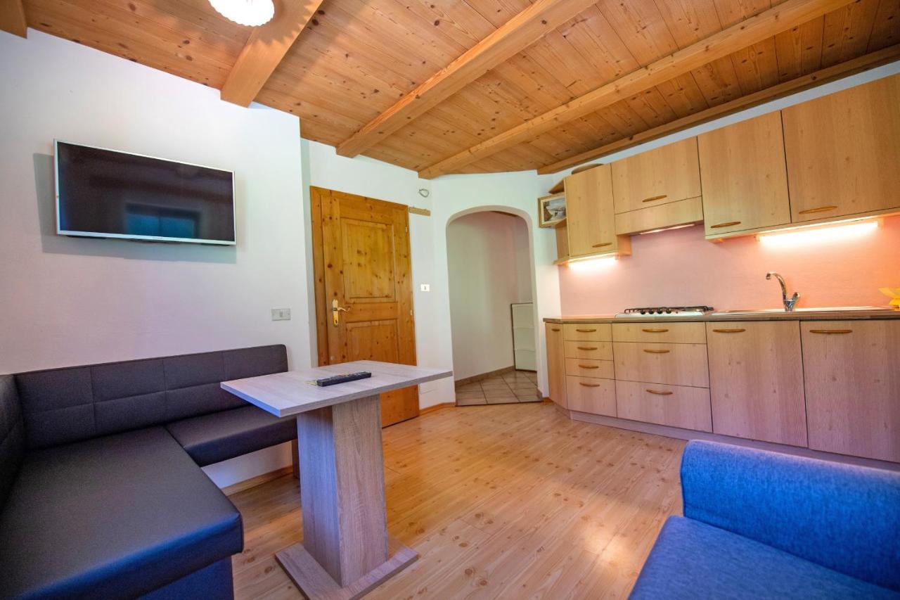 Agriturismo Apartments Tuene オルティゼーイ エクステリア 写真