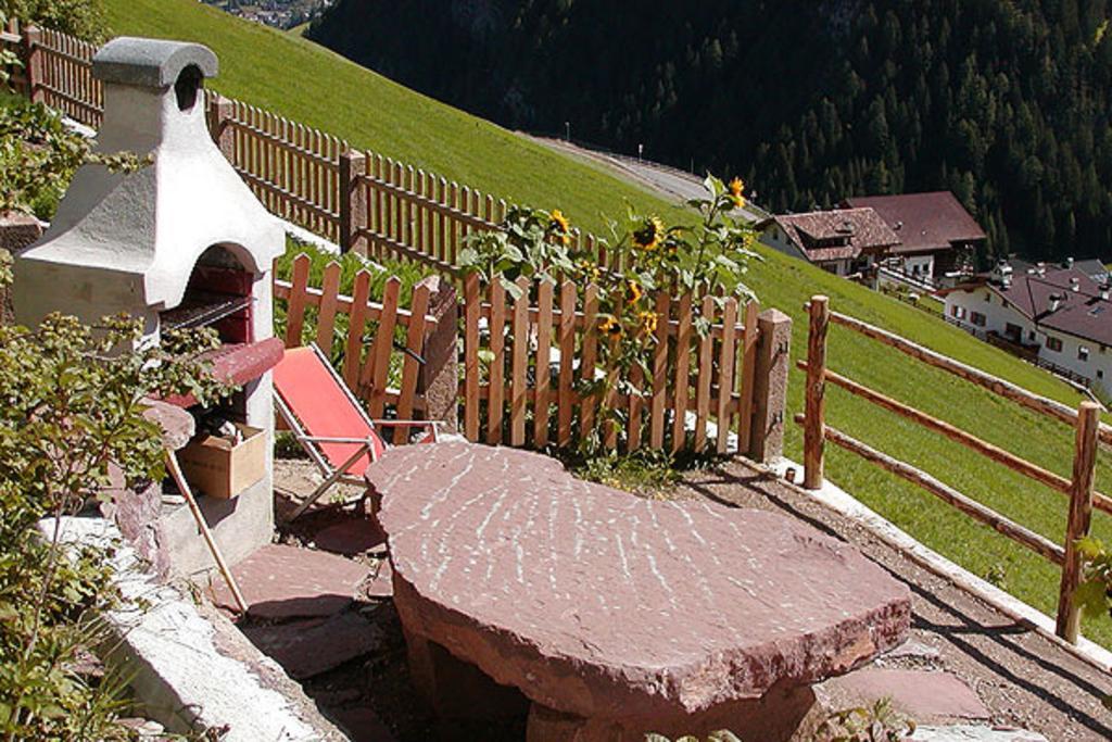 Agriturismo Apartments Tuene オルティゼーイ エクステリア 写真
